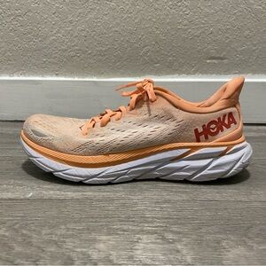 HOKA ONE ONE Clifton 8 Shoes Women’s 9B Orange Peach Running Walking Sneakers
